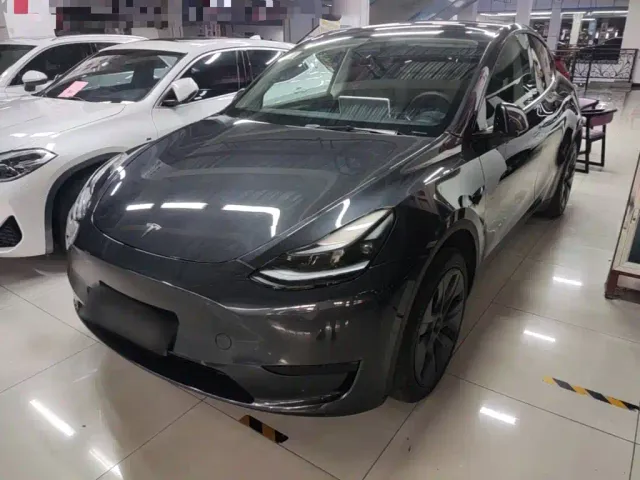 Фотография автомобиля — Tesla Model Y