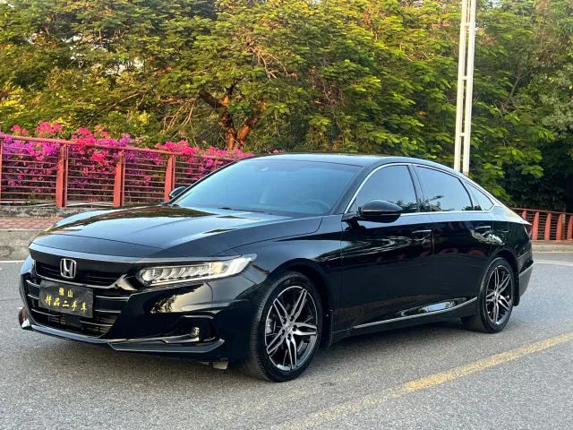 Фотография автомобиля — Honda Accord