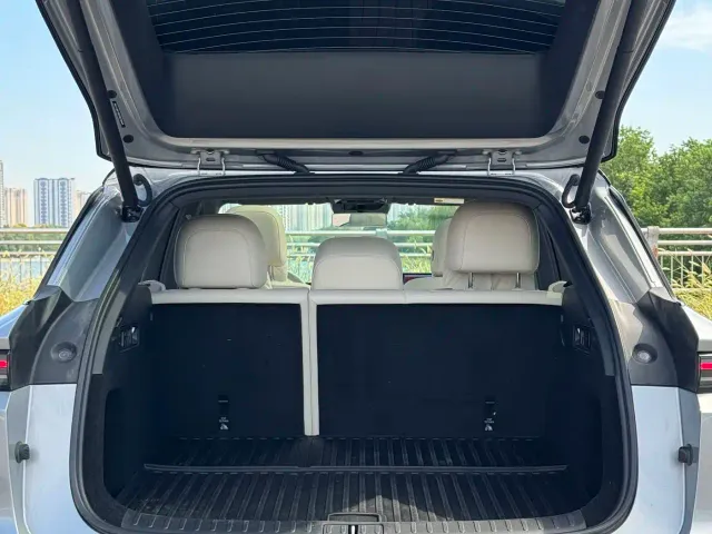 Li Auto i6 — Фото автомобиля 10