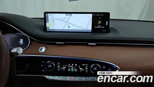 Genesis GV70 2.5T Бензин AWD — Фото автомобиля 12