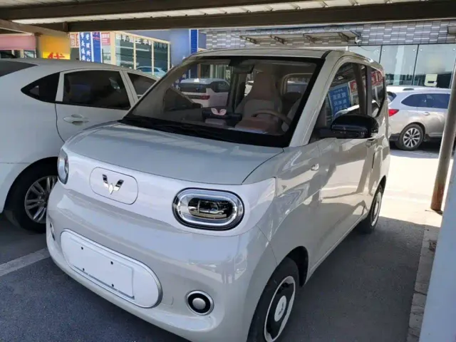 Фотография автомобиля — Wuling Hongguang Mini EV