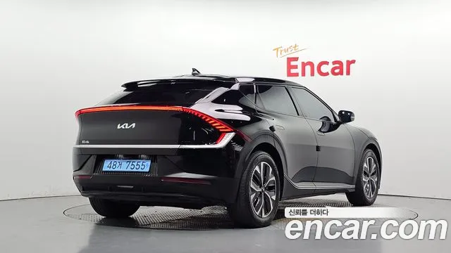 Kia EV6 — Фото автомобиля 2