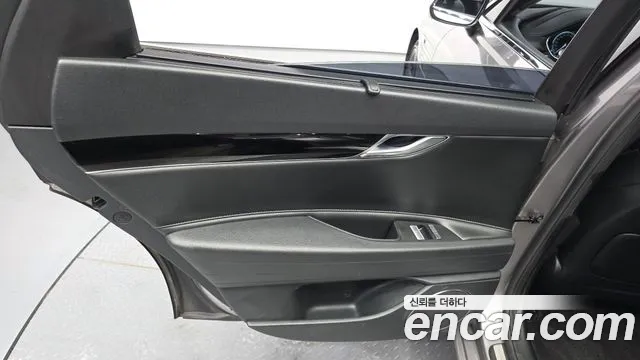 Genesis G80 Бензин 3.5 турбо AWD — Фото автомобиля 22