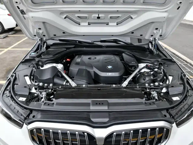 BMW BMW 5 Series 2024 525Li Luxury Package — Фото автомобиля 14