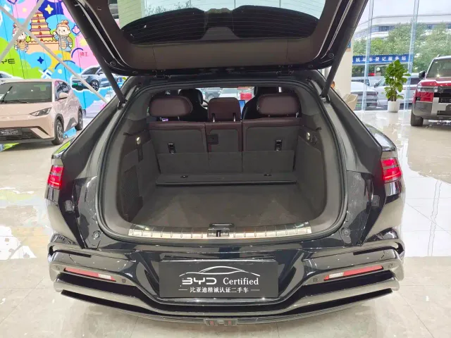 Denza Z9GT — Фото автомобиля 16
