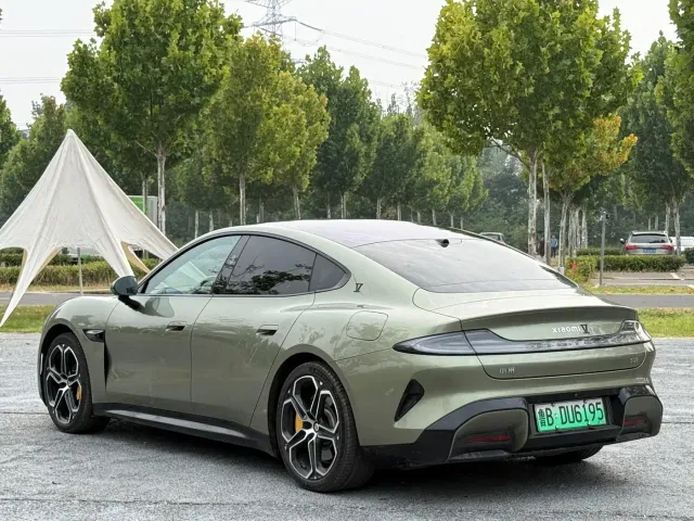 Xiaomi SU7 — Фото автомобиля 6