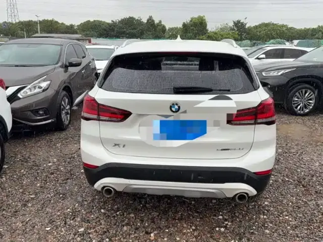 BMW X1 — Фото автомобиля 4