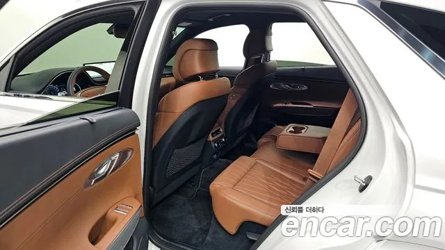 Genesis GV70 2.5T Бензин AWD — Фото автомобиля 11