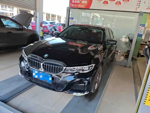 Фотография автомобиля — BMW 3 Series