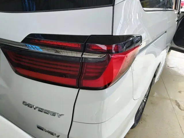 Honda Odyssey — Фото автомобиля 7