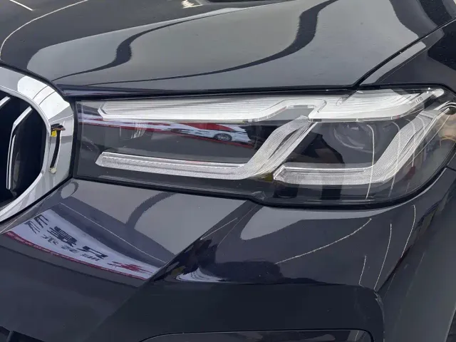BMW 5 Series — Фото автомобиля 5