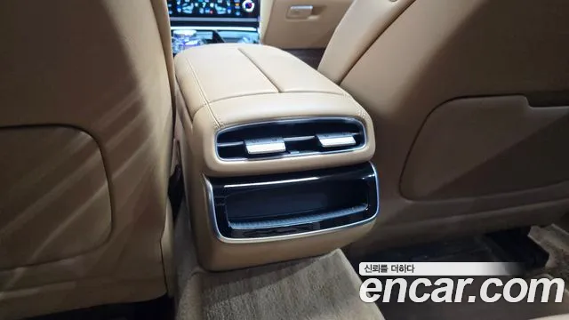Genesis G80 Бензин 3.5 турбо AWD — Фото автомобиля 30