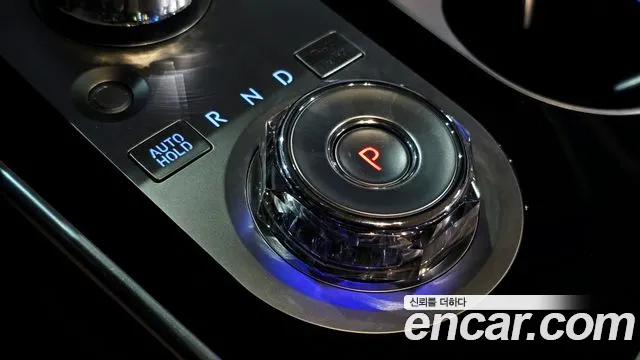 Genesis GV80 — Фото автомобиля 12