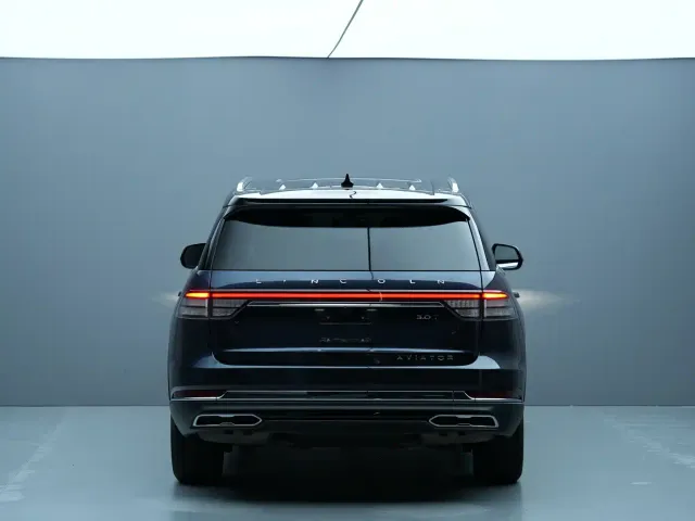 Lincoln Aviator — Фото автомобиля 4