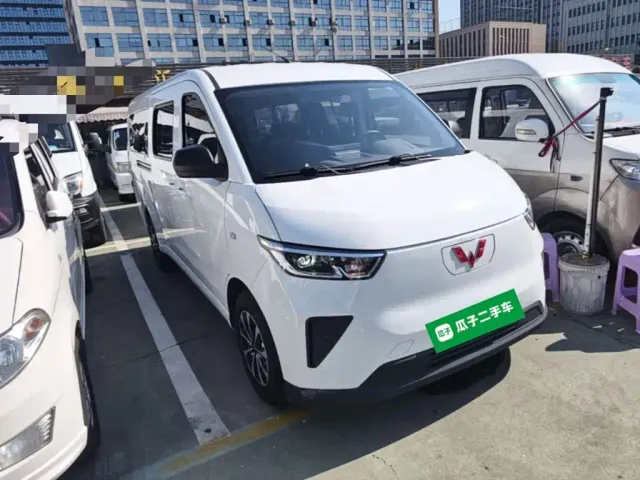 Wuling Yangguang — Фото автомобиля 3