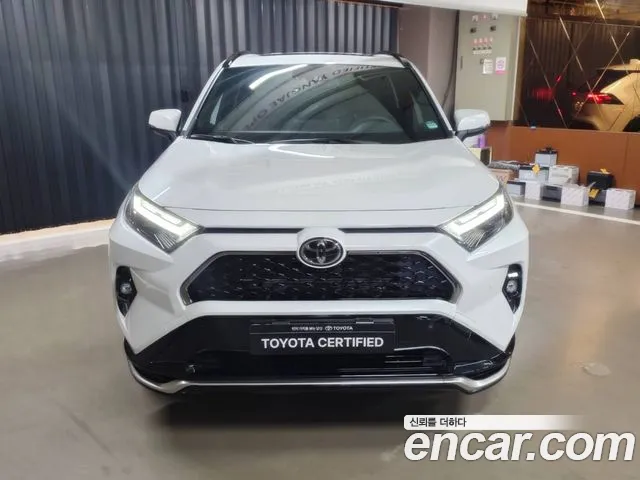 Toyota RAV4 — Фото автомобиля 3