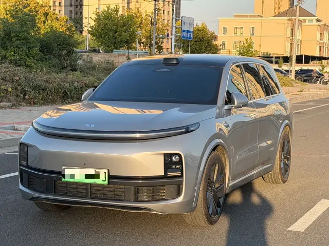 Li Auto L9 — Фото автомобиля 3