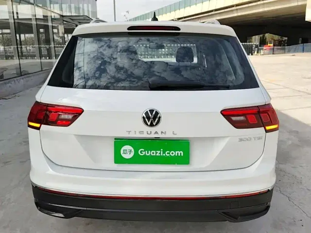 Volkswagen Tiguan L — Фото автомобиля 5