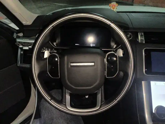 Land Rover Range Rover Sport — Фото автомобиля 15