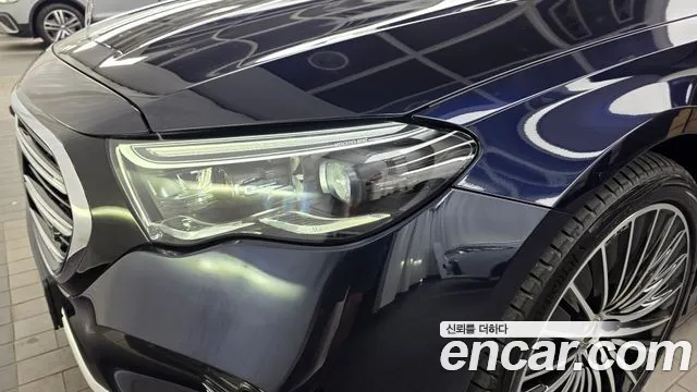 Mercedes-Benz E-Class — Фото автомобиля 20
