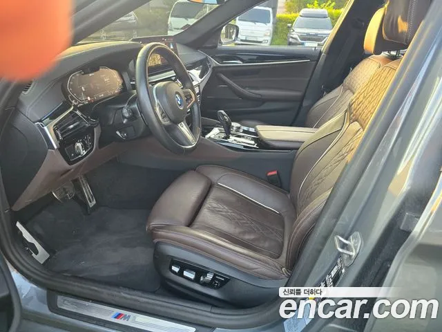 BMW 5 Series G30 — Фото автомобиля 5