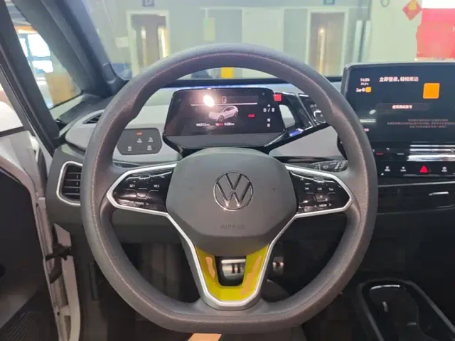 Volkswagen ID.3 — Фото автомобиля 10