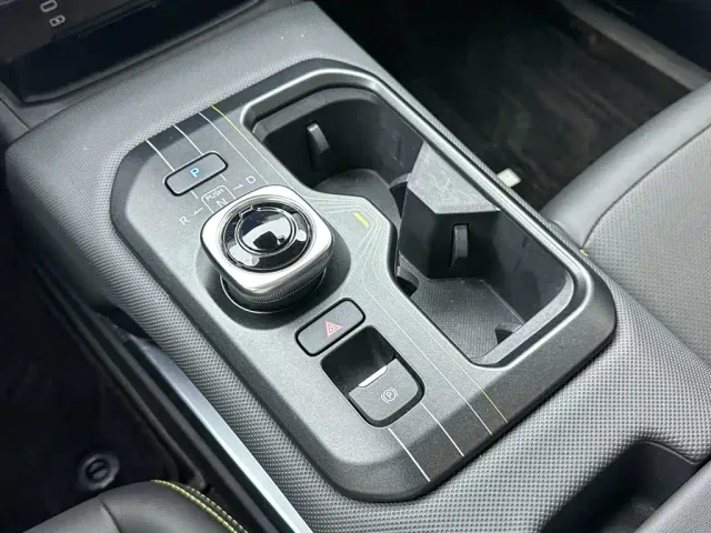 Toyota bZ5 — Фото автомобиля 17