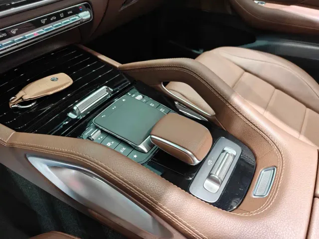 Mercedes-Benz GLE-Class — Фото автомобиля 8