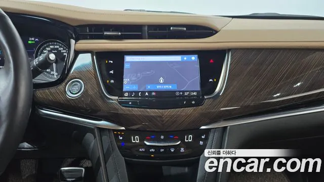 Cadillac XT6 — Фото автомобиля 13