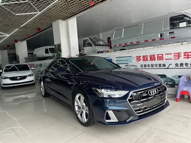 Audi A7L — Фото автомобиля 2