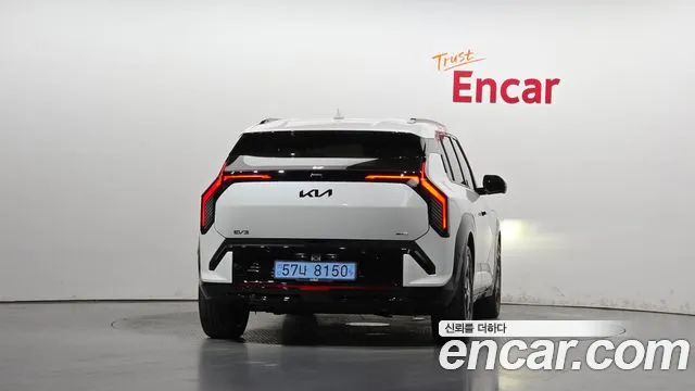 Kia EV3 — Фото автомобиля 4