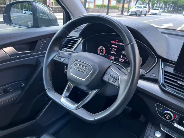 Audi Q5L — Фото автомобиля 4
