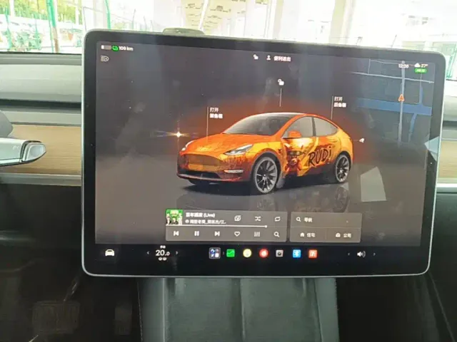 Tesla Model Y — Фото автомобиля 12