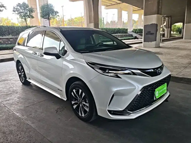 Toyota Granvia — Фото автомобиля 3