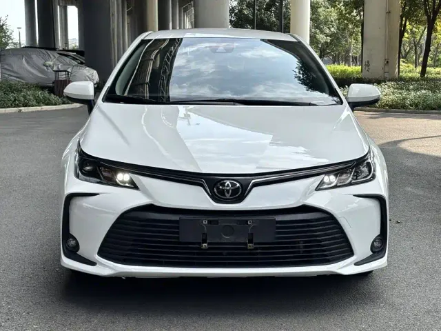 Toyota Corolla — Фото автомобиля 2