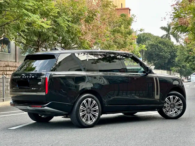 Land Rover Range Rover — Фото автомобиля 12