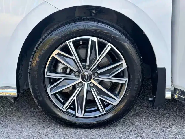 GAC Trumpchi M8 — Фото автомобиля 18