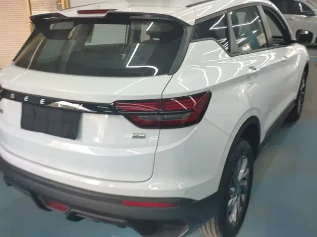 Geely Binyue — Фото автомобиля 7