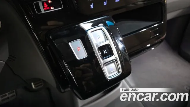 Hyundai Staria Staria 2WD автодом — Фото автомобиля 8