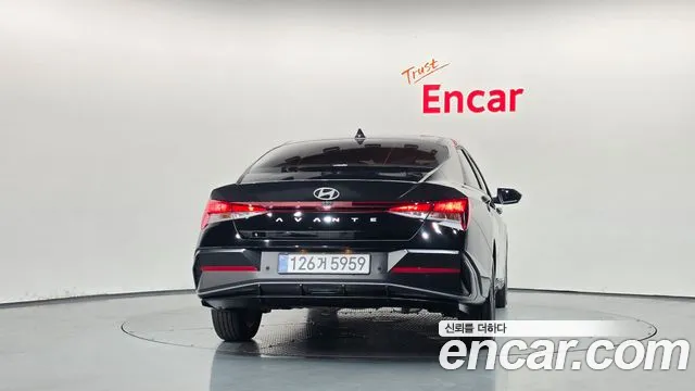 Hyundai Avante — Фото автомобиля 4