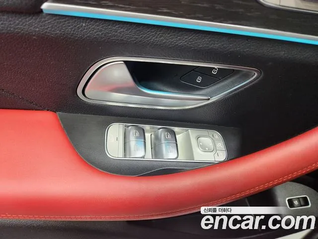 Mercedes-Benz GLE-Class — Фото автомобиля 14
