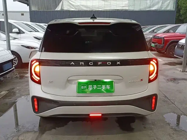 Arcfox Kaola S — Фото автомобиля 5