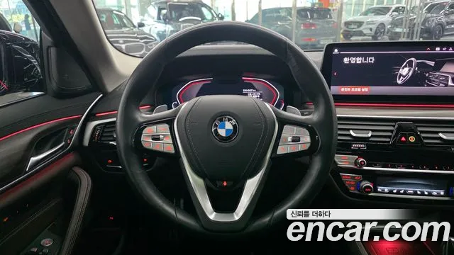 BMW 5 Series G30 — Фото автомобиля 12