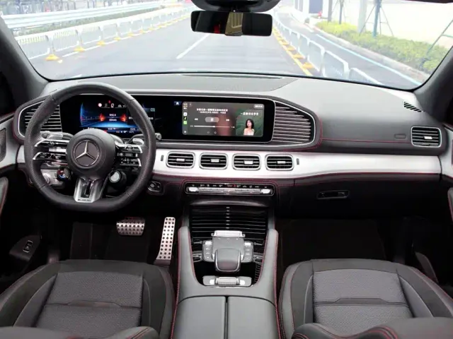 Mercedes-Benz GLE-Class AMG — Фото автомобиля 9