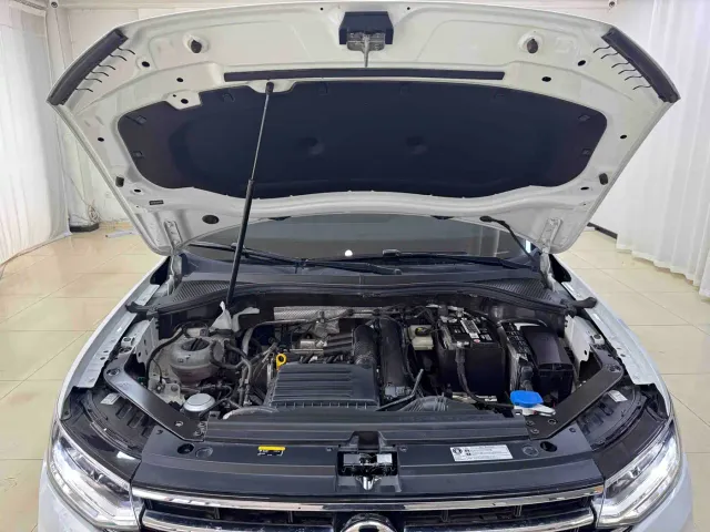 Volkswagen Tiguan L — Фото автомобиля 19