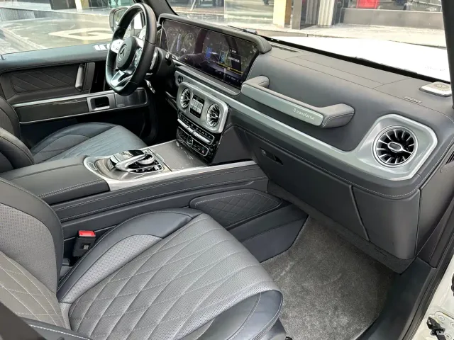 Mercedes-Benz G-Class — Фото автомобиля 12