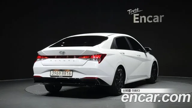 Hyundai Avante CN7 — Фото автомобиля 2