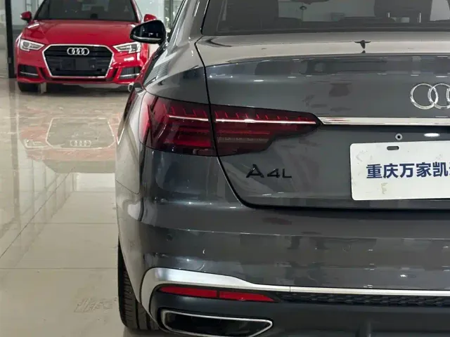 Audi A4L — Фото автомобиля 15