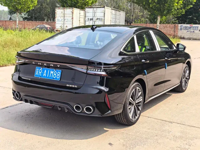 Chery Arrizo 8 — Фото автомобиля 6