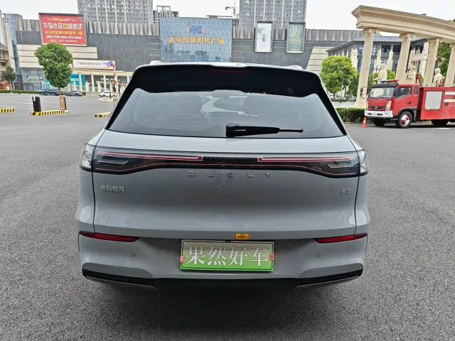 Geely Galaxy E5 — Фото автомобиля 8